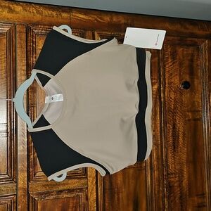 Lululemon Colourblock Crop Short Sleeve SOTM. Large, SHOK/BLK!!